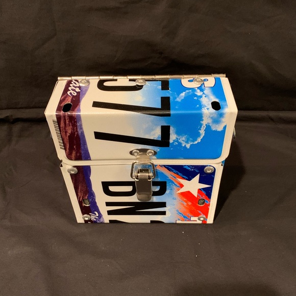 Handmade License Plate Crossbody Bag - Picture 6 of 7